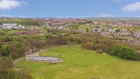 Herrlicher-Tag-Im-Sheffield-City-Park-England-Luftbild