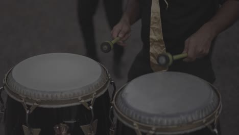 Fiesta-Tambores-Músicos-Percusión-Artística