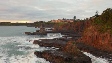 Sandstone-Cliffs-And-Sea-Stacks-Of-Cathedral-Rocks-In-Kiama,-New-South-Wales-Australia