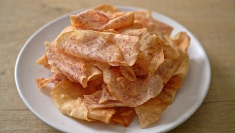 Crispy-Taro-Chips---fried-or-baked-sliced-taro