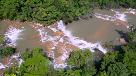 Rotierende-Drohnenaufnahme-Der-Cascadas-De-Agua-Azul-Und-Der-Wasserfälle-Am-Xanil-Fluss-In-Chiapas,-Mexiko