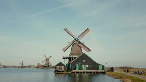 Beautiful-view-old-historical-windmill-site-in-the-Zaanse-Schans,-the-Netherlands