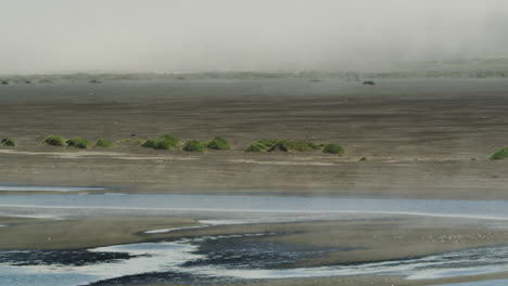 Stimmungsvolle-Und-Neblige-Landschaft-Im-Nordwesten-Islands,-Ansicht-Vergrößern