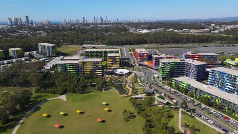 Buildings-Of-Gold-Coast-University-Hospital-With-Colorful-Exterior-In-Queensland,-Australia
