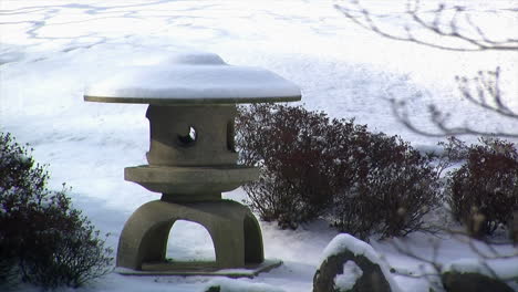 Japanese-snow-lantern--in-winter