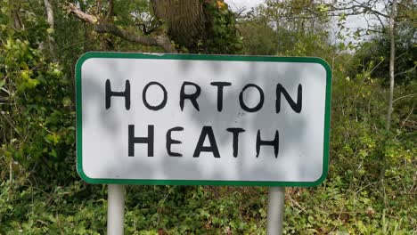Eingang-Zum-Dorf-Horton-Heide