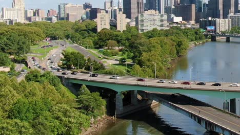 Aerial-view-of-the-traffic-on-the-Spring-Garden-Bridge-spanning-over-the-Schuylkill-River