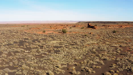 Wüstenlandschaft:-Pueblo-Ruinen-Von-Wukoki-Mitten-In-Der-Wüste,-Umgeben-Von-Rotem-Sandstein