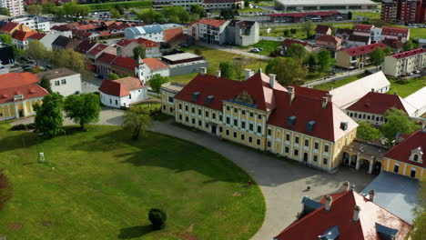 Eltz-Manor---Vista-Aérea-Del-Castillo-De-Eltz-En-Vukovar,-Croacia