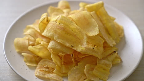 Chips-De-Plátano-Crujientes---Plátano-En-Rodajas-Frito-O-Al-Horno