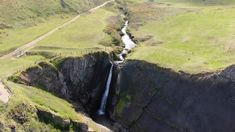 Spekes-Mill-Mouth-Waterfall,-in-Devon-on-the-UK-coast