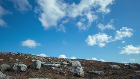 Oakley-Walls,-Rocky-Outcrop-and-blue-cloudy-skies,-Timelapse,-North-York-Moors