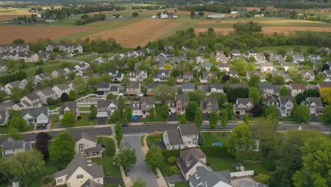 Aerial-timelapse,-hyperlapse-of-American-residential-home-community