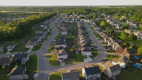 Beautiful-overhead-aerial-footage-of-suburbs-in-Clarksville,-Tennessee-during-golden-hour