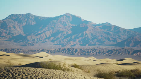 Mesquite-Flat-Sand-Dunes-With-Mountains-In-Distant-Background