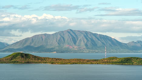 Hermosa-Montaña-Mont-Dore-En-Nouméa-Nueva-Caledonia,-Vista-De-Lapso-De-Tiempo