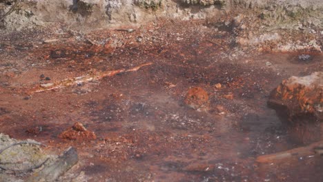 Closeup-of-Black-Pit-Spring-in-Yellowstone