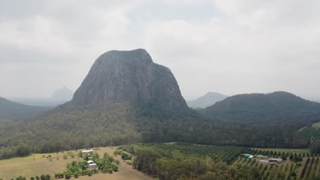 Panorama-Of-Mount-Tibrogargan-Hill-In-The-Glass-House-Mountains-National-Park-In-QLD,-Australia