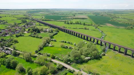 Harringworth-Railway-Viaduct---Welland-Valley-Viaduct-At-Daytime-In-England,-United-Kingdom