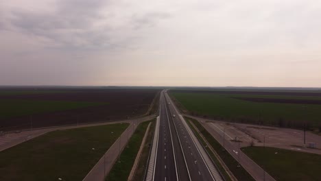 Aerial-Shot-On-Highway-With-Low-Traffic