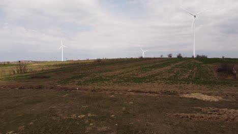 Luftaufnahme-Des-Windenergieparkfeldes