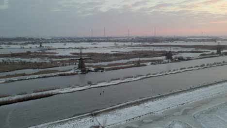 Kinderdijk-Windmills-in-Netherlands,-Unesco-World-Heritage-Site,-winter