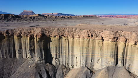 High-sandstone-cliffs-in-Utah-badlands,-drone-aerial