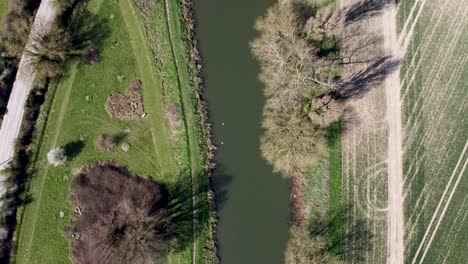 Flying-over-the-River-Great-Stour,-England