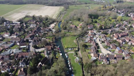 Drone-flies-over-the-church-of-the-small-village-Fordwich,-England