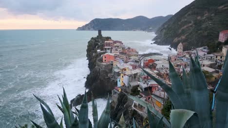Aerial-view-of-Vernazza,-5-Terre
