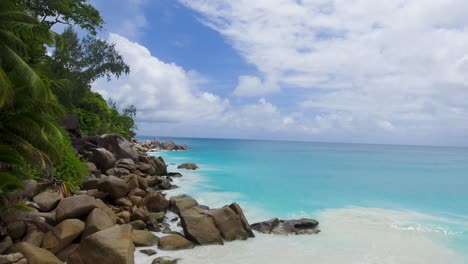 Granitfelsen-An-Der-Küste-Der-Insel-Praslin,-Seychellen