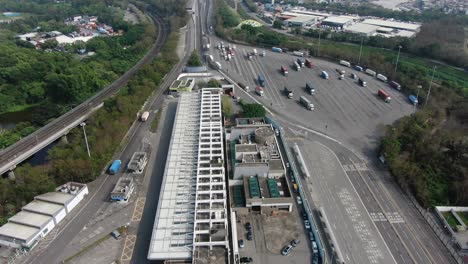 Luftaufnahme-Von-Hongkong-Und-Festlandchina-Kok-Ma-Chau-Kontrollpunkt-Und-Grenzübergang-Nach-Shenzhen