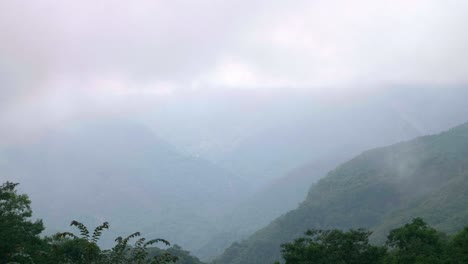 Niebla-Cayendo-En-El-Valle.-Precioso-Paisaje