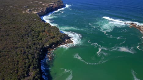 Aerial-View-Of-Providential-Point-Lookout-To-Martin-Head-At-Wattamolla-Beach-In-Royal-National-Park,-Sydney,-NSW-Australia