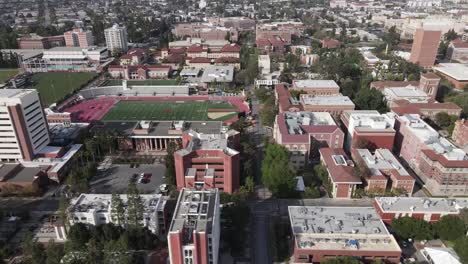 Aerial-sideways-over-University-of-Southern-California-Campus,-Los-Angeles