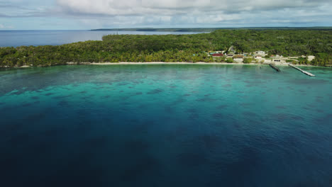 Aerial-panning-shot-over-Easo-bay,-in-Lifou-Island,-New-Caledonia
