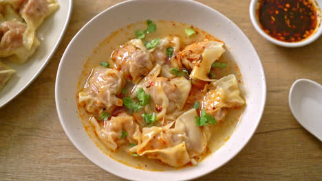 pork-wonton-soup-or-pork-dumplings-soup-with-roasted-chili---Asian-food-style