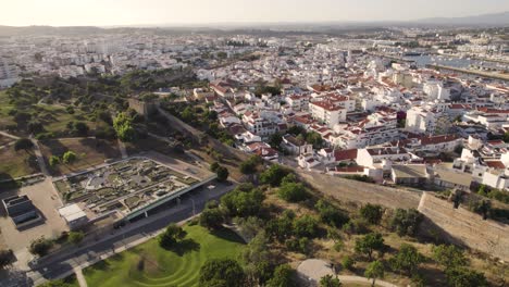 Parque-da-Cidade,-park-and-fortified-medieval-city-wall,-Lagos-,-Algarve