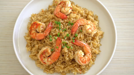 garlic-fried-rice-with-shrimps-or-prawns