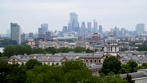 Looking-into-Central-London-from-Greenwich-Park-in-the-East-of-London