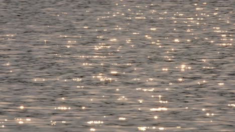 Sunset-Reflection-on-the-lake,-Thailand