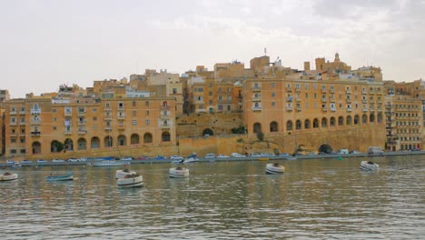 Malerischer-Blick-Auf-Senglea-Und-Isla-Arches-In-Drei-Städten-Maltas