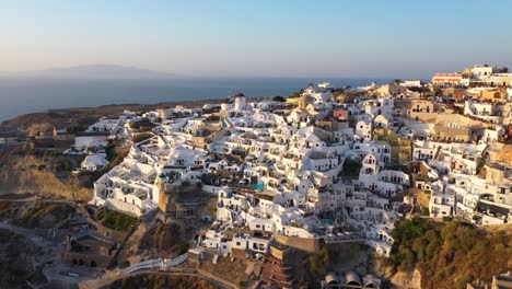 Increíble-Puesta-De-Sol-En-Santorini,-Oia,-Islas-Cicládicas,-Grecia