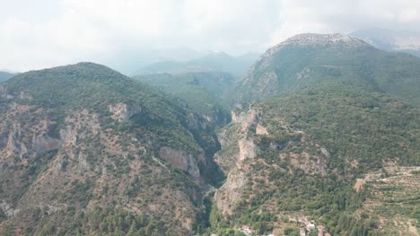 Mystras-mountain-range-with-huge-gorge-in-the-middle,-Greece