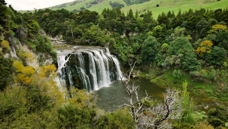 25-meters-high,-Waihi-Falls-in-Waihi-Falls-Scenic-Reserve,New-Zealand---Beautiful-idyllic-landscape-during-sunny-day
