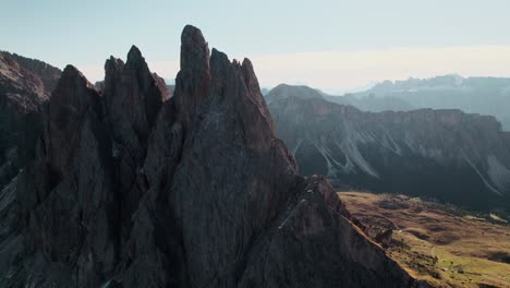 Cordillera-De-Los-Dolomitas-En-Tirol-Del-Sur