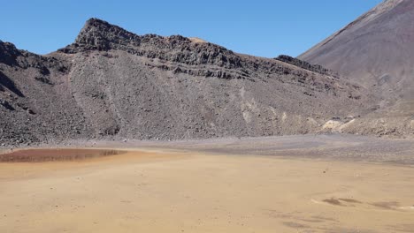 La-Ceniza-Volcánica-Y-La-Piedra-Pómez-Del-Domo-Cercano-Se-Erosionan-En-La-Pendiente-Del-Pedregal