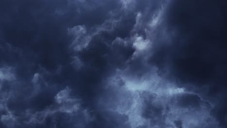 Tormentas-Eléctricas-Que-Ocurren-En-Nubes-Cumulonimbus-En-Movimiento