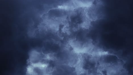 Nubes-Cumulonimbus-4k-En-El-Cielo-Y-Tormenta