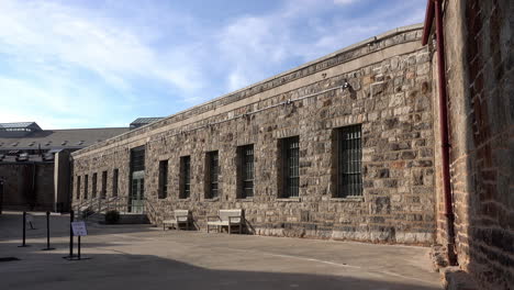 Patio-Y-Edificio-De-La-Prisión-En-La-Penitenciaría-Estatal-Del-Este